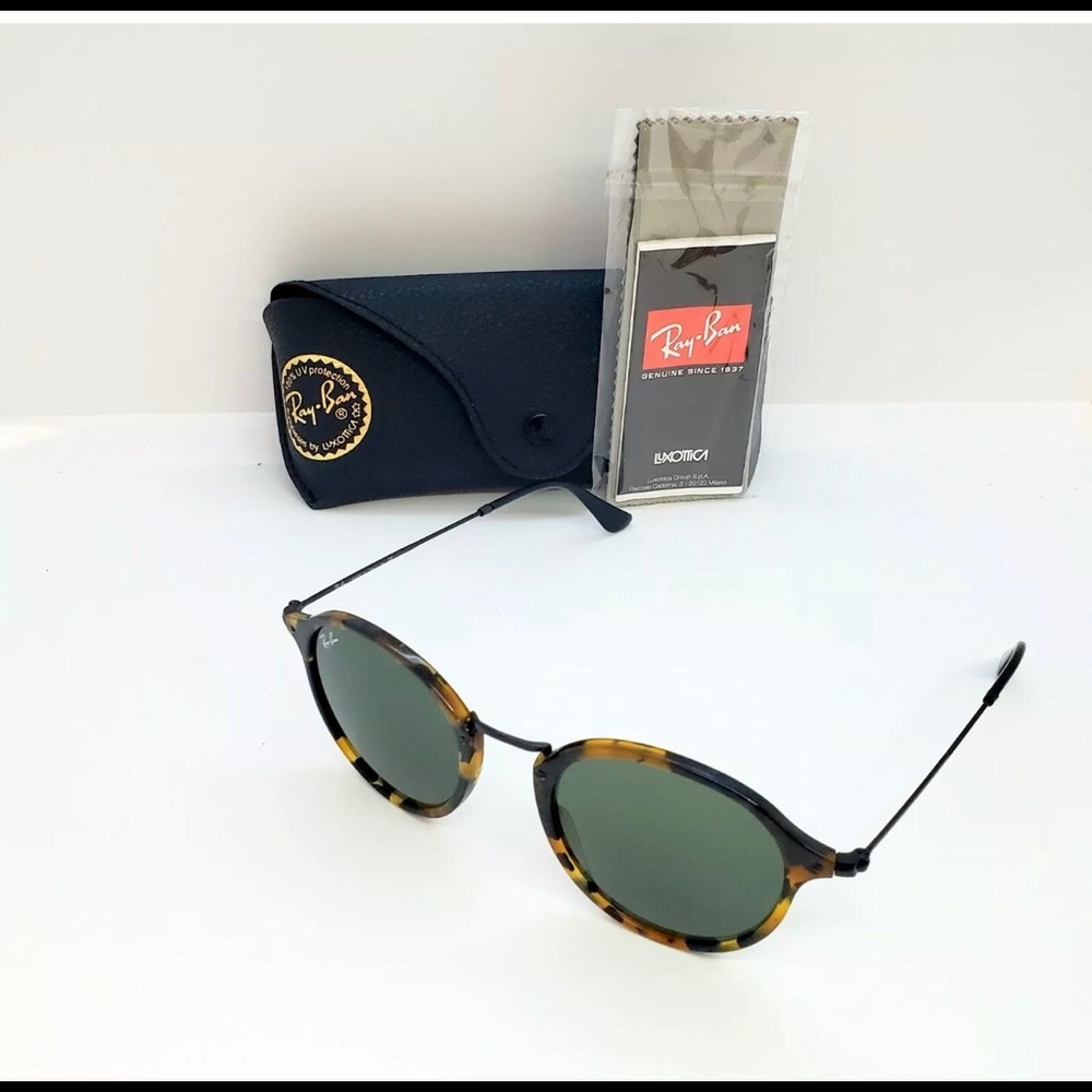 RAY-BAN 2447